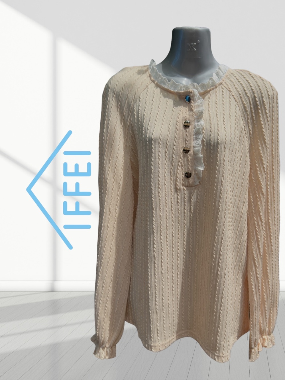 3👚/ 25$ -Cream Ruffled Sweater - Women's Scoop Neck | XLarge